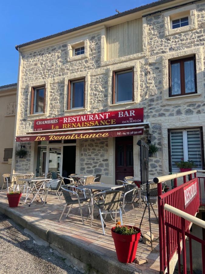 Hotel La Renaissance à Saint-Cirgues-en-Montagne Extérieur photo